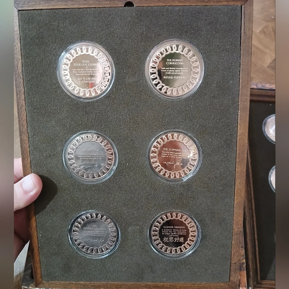 Good Luck Medal Collection - Picture 4 of 12